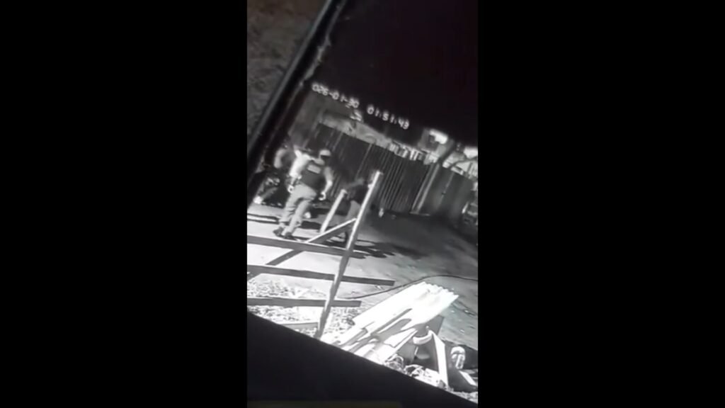 Corregedoria da PM do AP investiga abordagem policial em que homem é agredido a pauladas e chutes