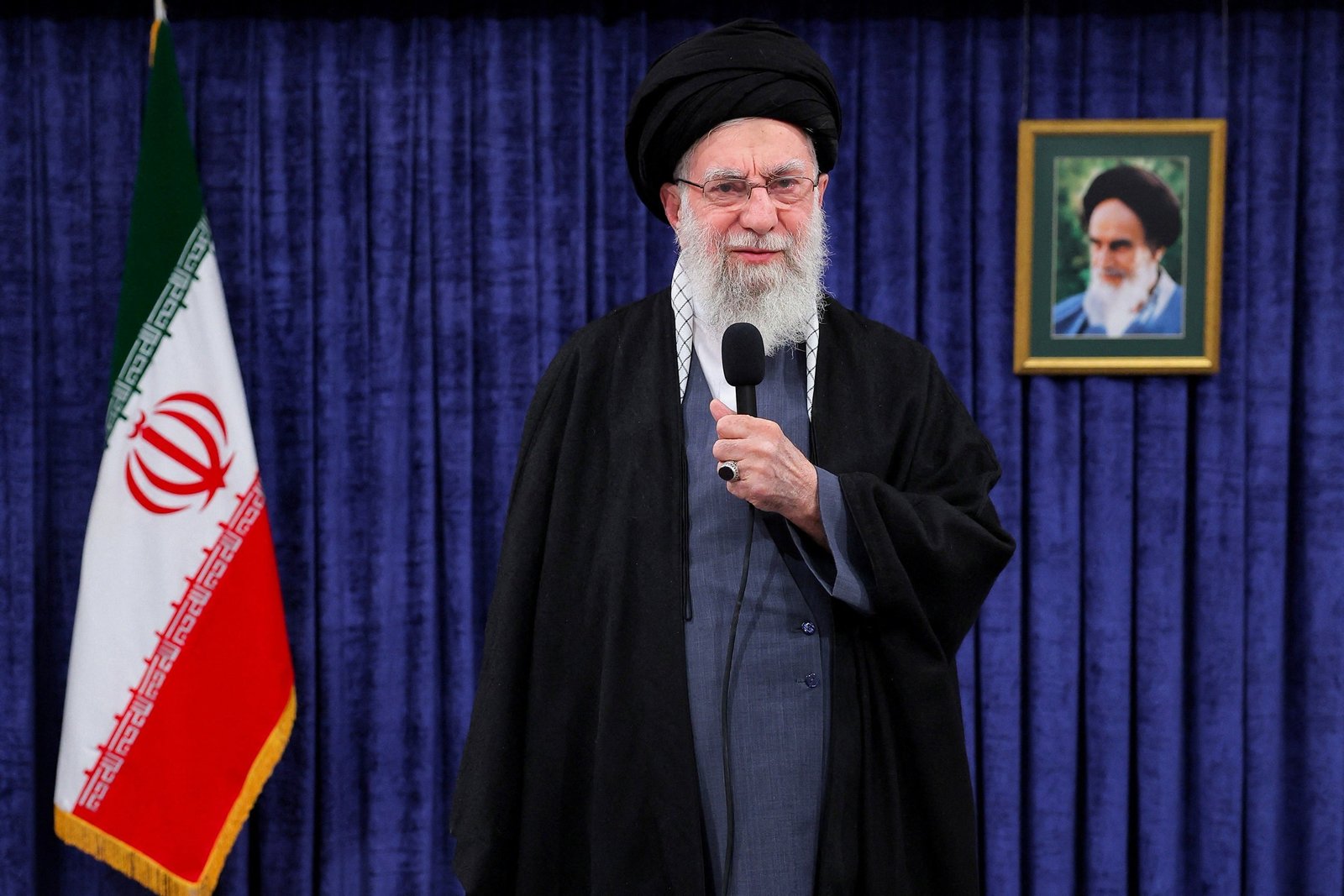 Ali Khamenei, líder supremo do Irã, é morto em bombardeio, diz Trump
