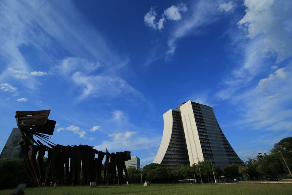 Fevereiro será de muito calor e chuva dentro da média no RS